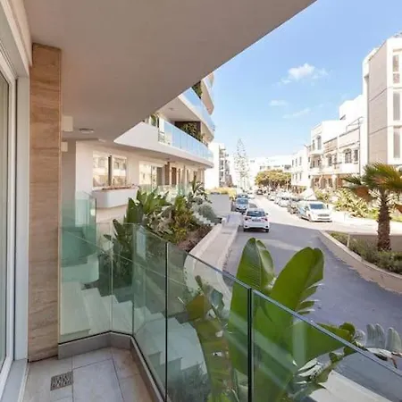 Modern 3 Bedroom In Swieqi,malta Lägenhet Tal-Franciz